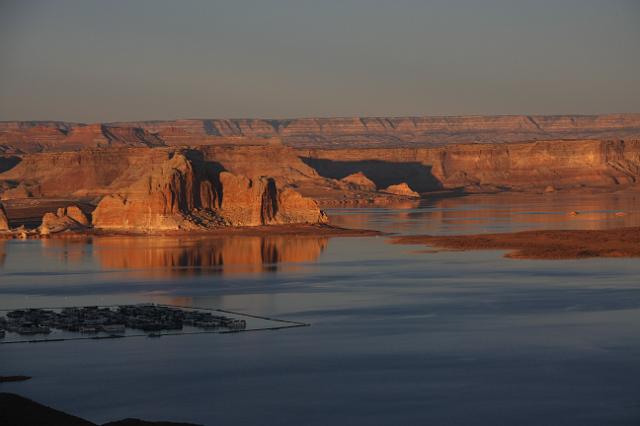 IMG_4376.JPG - Lake Powell sunset from Waheap lookout.