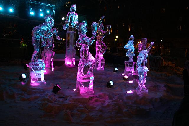 HolidaySculpture2.jpg - ice sculptures completed for first night